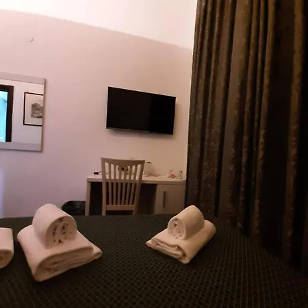 Konukevi Laterani Dfm 4*