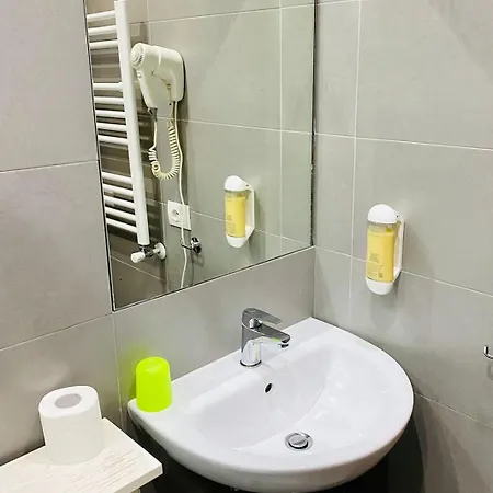 Konukevi Laterani Dfm 4*