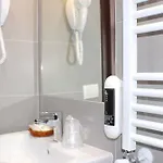 拉特拉尼dfm旅馆 招待所